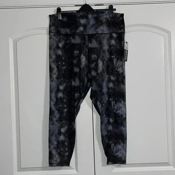 Velocity High Rise Ankle Length Leggings​​ - Picture 1 of 9